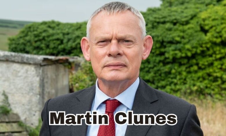 Martin Clunes